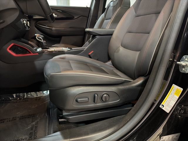 Used 2023 Chevrolet TrailBlazer RS w/ Sun and Liftgate Package image 10