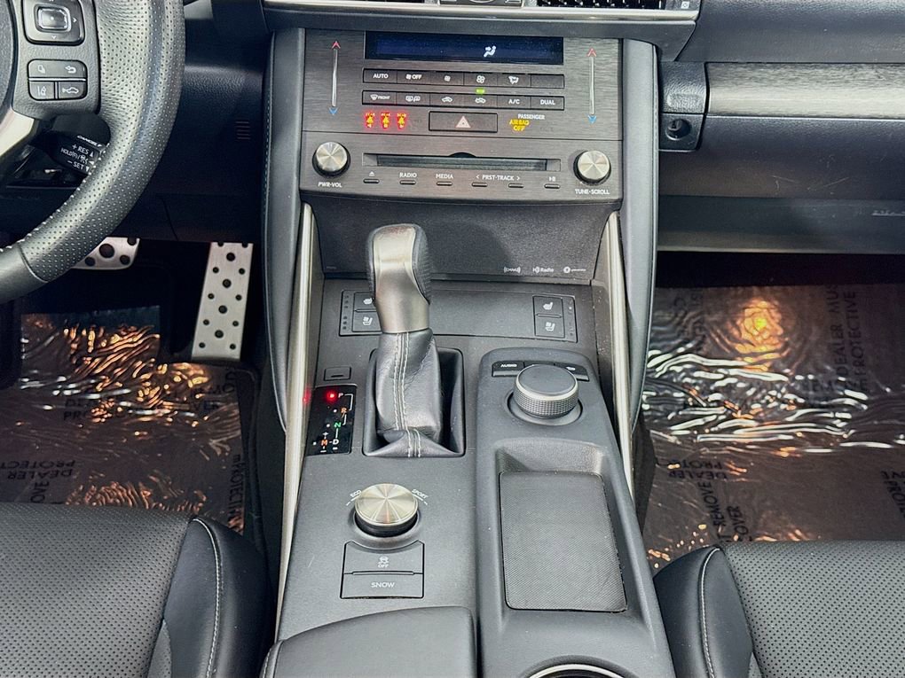 Used 2019 Lexus IS 300 F Sport w/ F Sport Package image 38