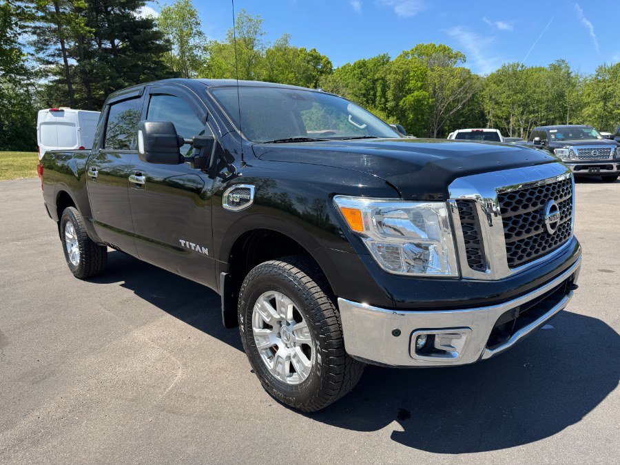 Used 2017 Nissan Titan PRO-4X AWD/4WD image 7