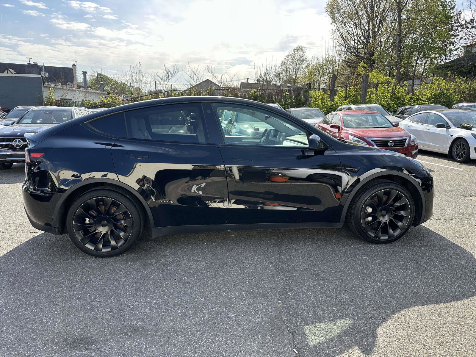 Used 2023 Tesla Model Y Long Range AWD/4WD image 2