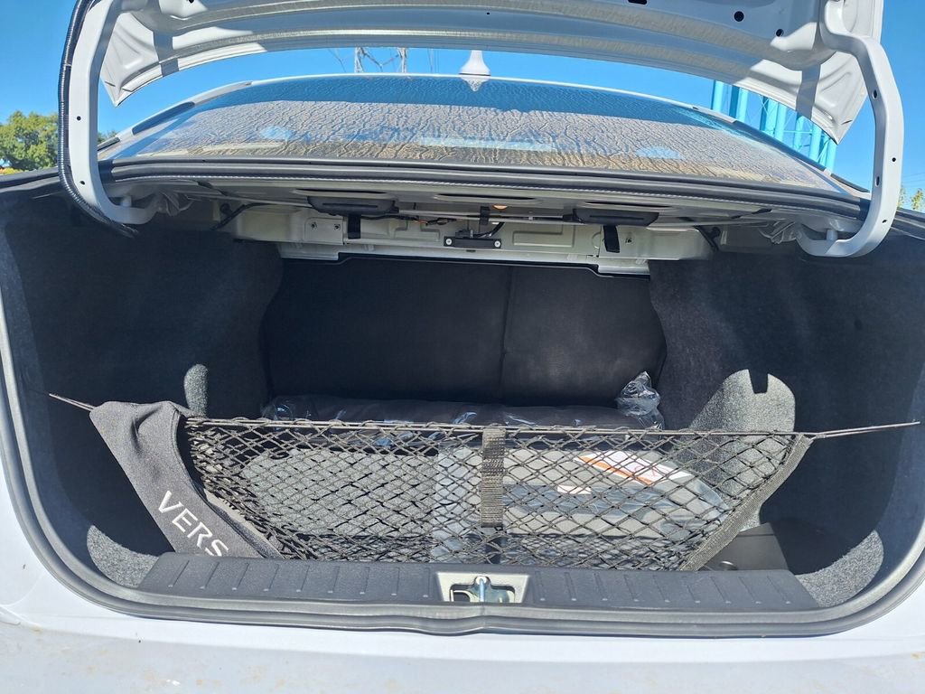 New 2025 Nissan Versa SR w/ Trunk Package image 24