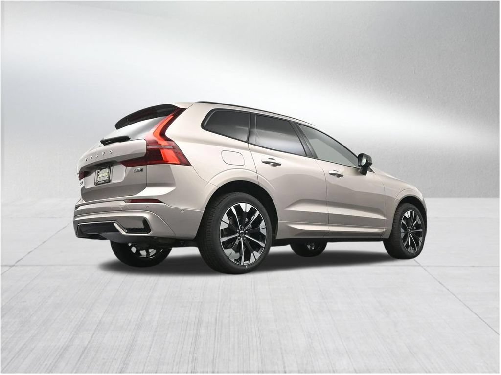 New 2026 Volvo XC60 B5 Plus AWD/4WD image 25