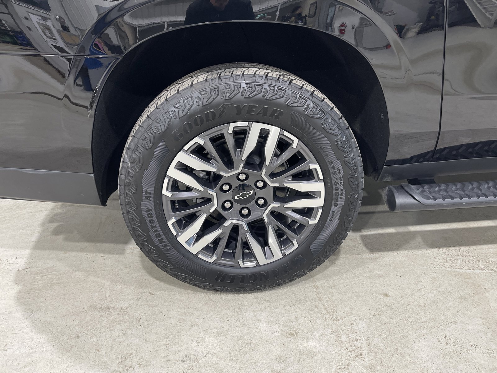 Used 2026 Chevrolet Suburban Z71 w/ Z71 Off-Road Package image 10