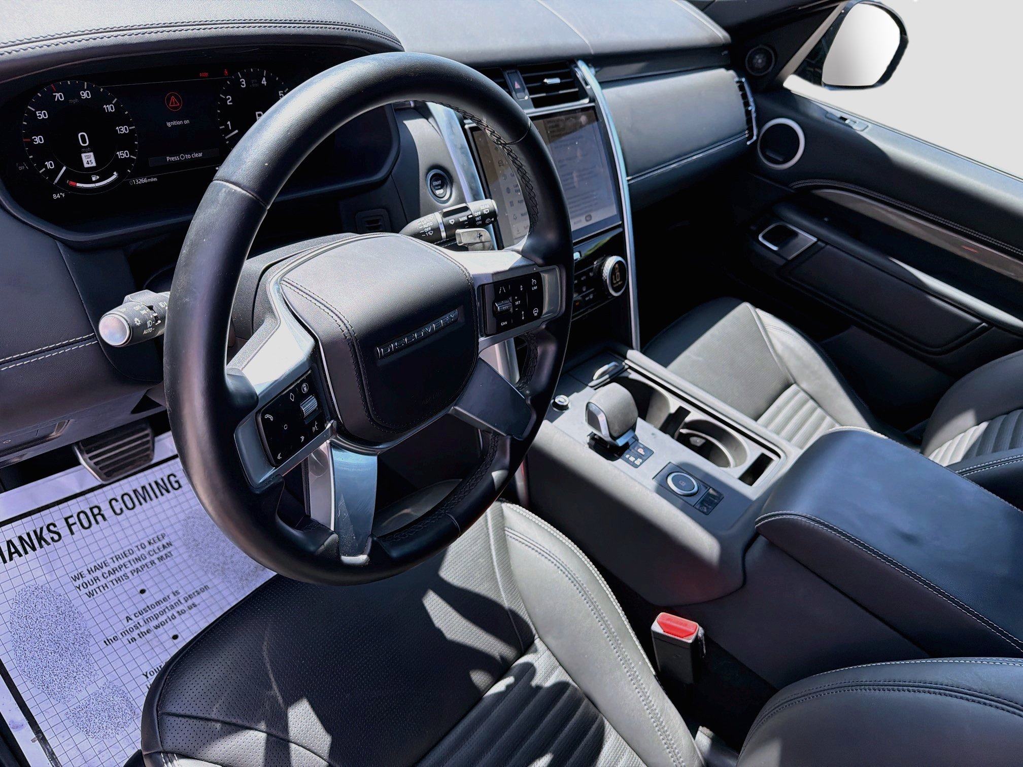 Certified 2025 Land Rover Discovery Metropolitan Edition AWD/4WD image 27