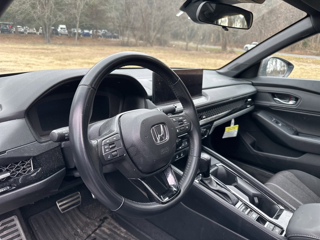 Used 2024 Honda Accord Sport image 9