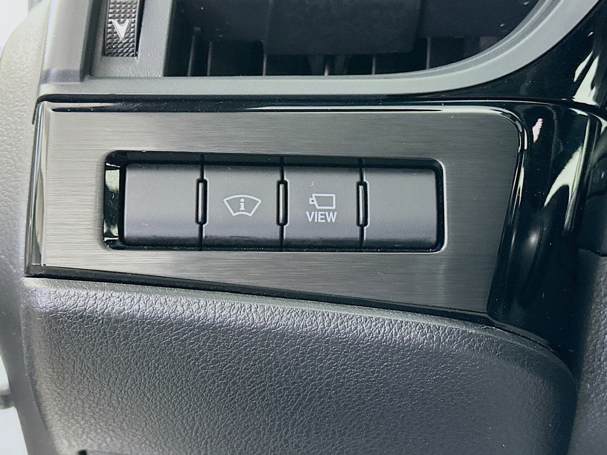 Used 2023 Lexus ES 350 F Sport w/ Accessory Package (Z2) image 17