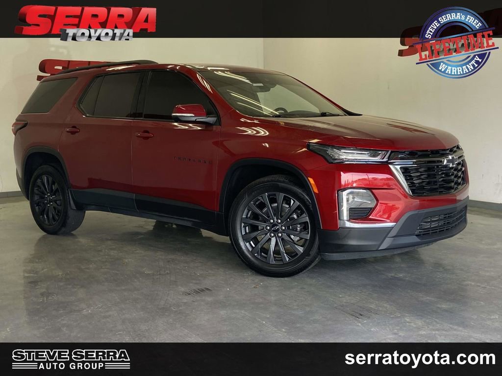 Used 2023 Chevrolet Traverse RS image 1
