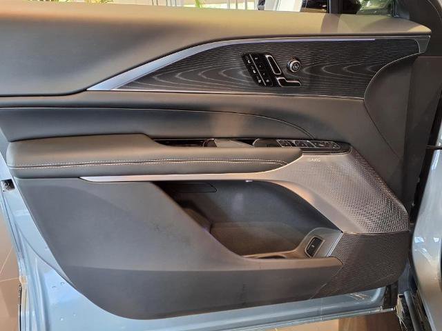 New 2026 Cadillac Lyriq V image 15