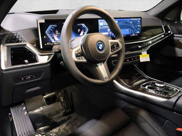 New 2026 BMW X5 xDrive50e w/ M Sport Package AWD/4WD image 3