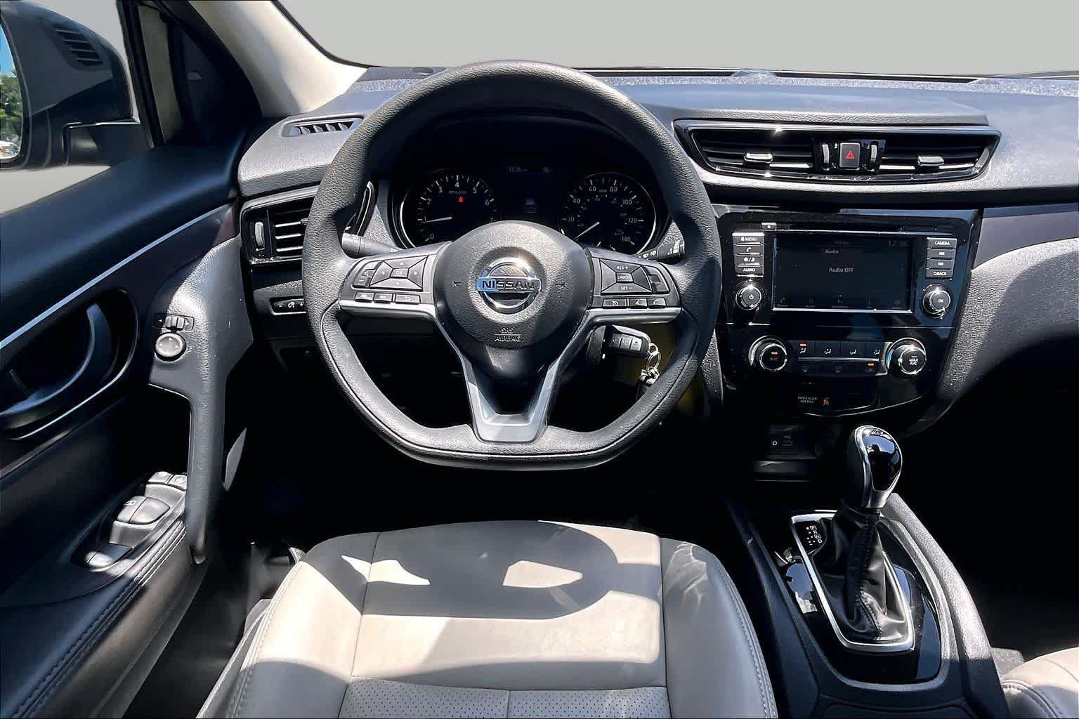 Used 2022 Nissan Rogue Sport S FWD image 6
