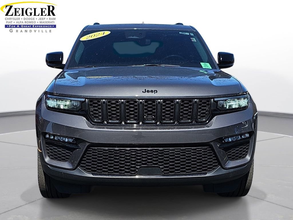 Used 2024 Jeep Grand Cherokee Limited w/ Black Appearance Package image 2
