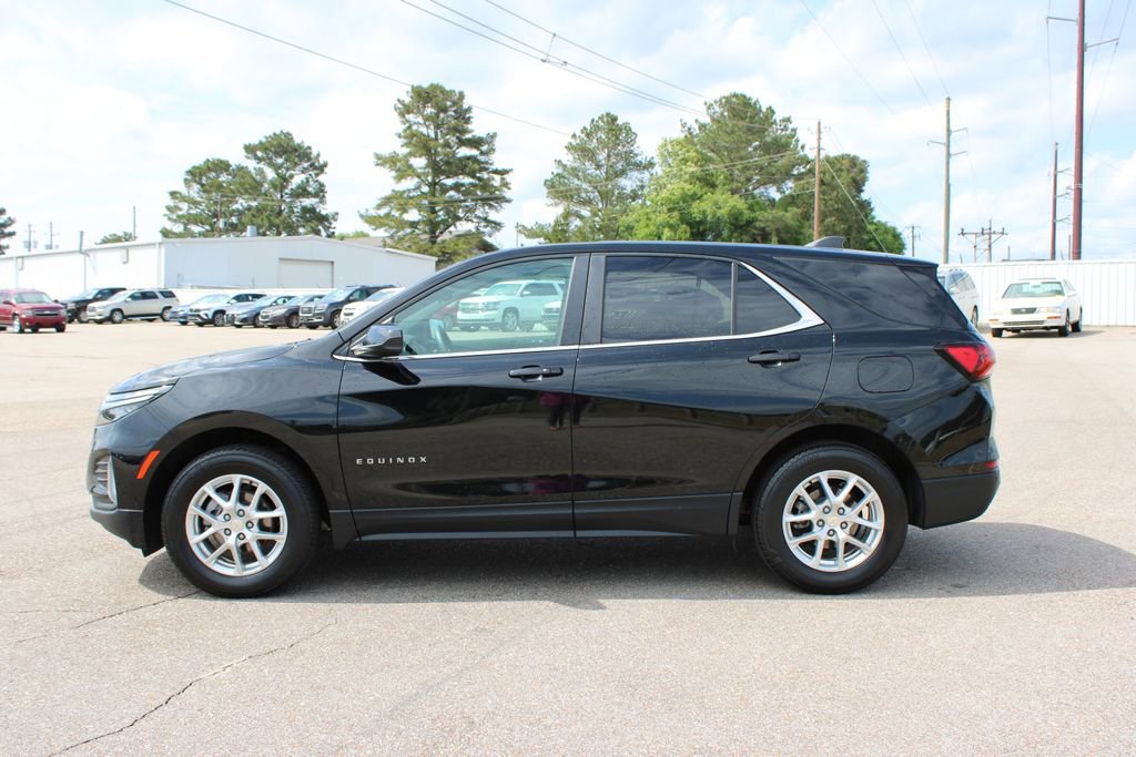 Used 2024 Chevrolet Equinox LT w/ LPO, Floor Liner Package AWD/4WD image 3