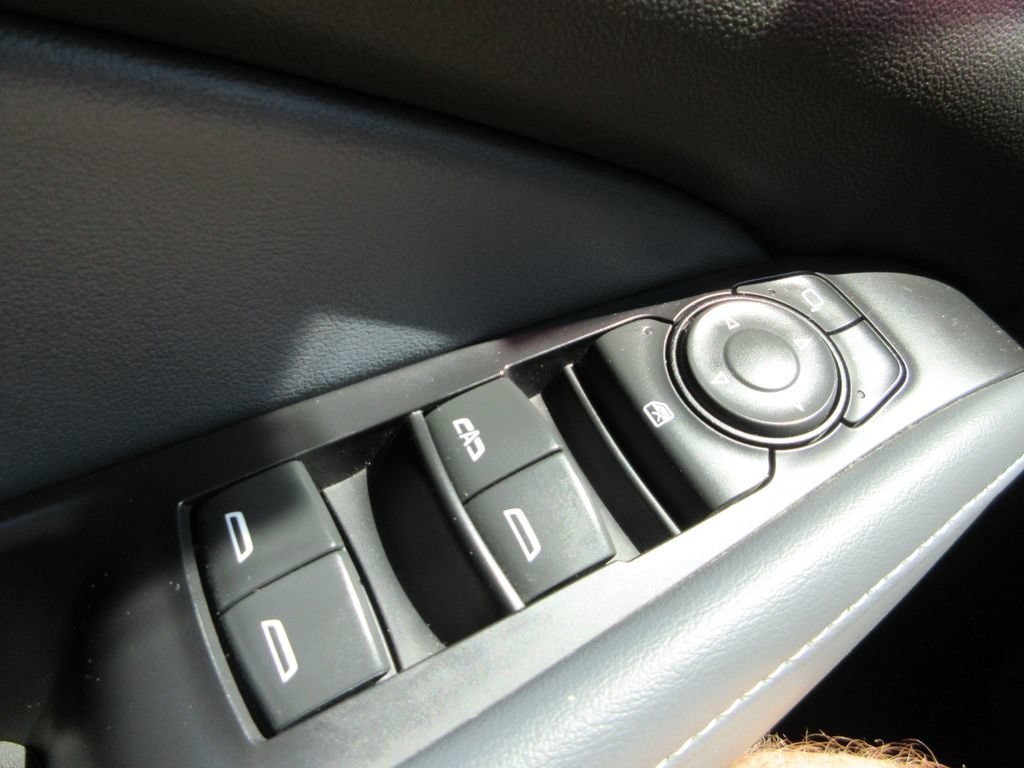 Certified 2022 Buick Enclave Essence w/ Experience Buick Package AWD/4WD image 31