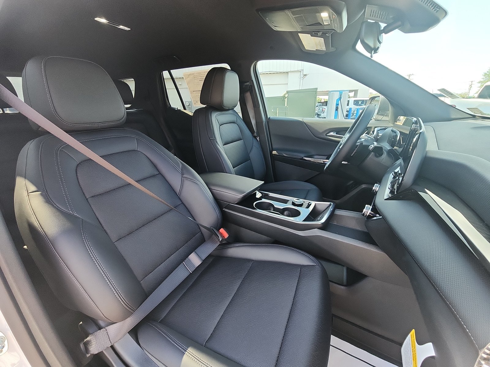 New 2027 Chevrolet Equinox LT w/ Convenience Package II FWD image 23