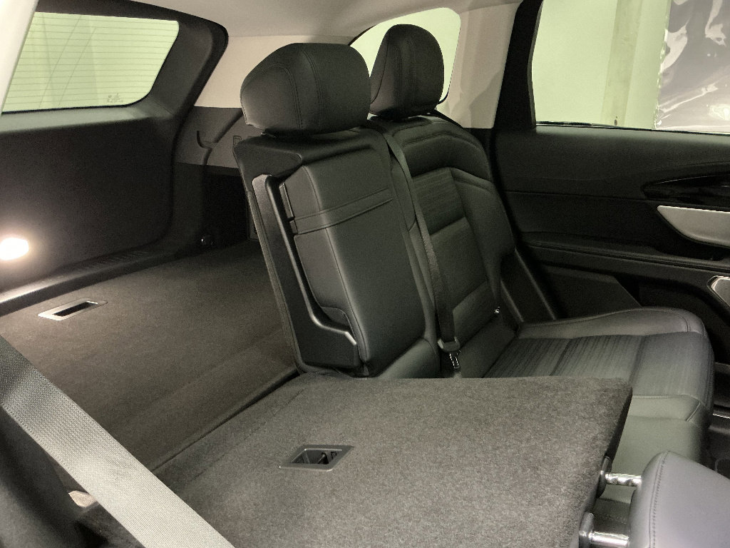 Used 2026 Lincoln Nautilus Reserve AWD/4WD image 35