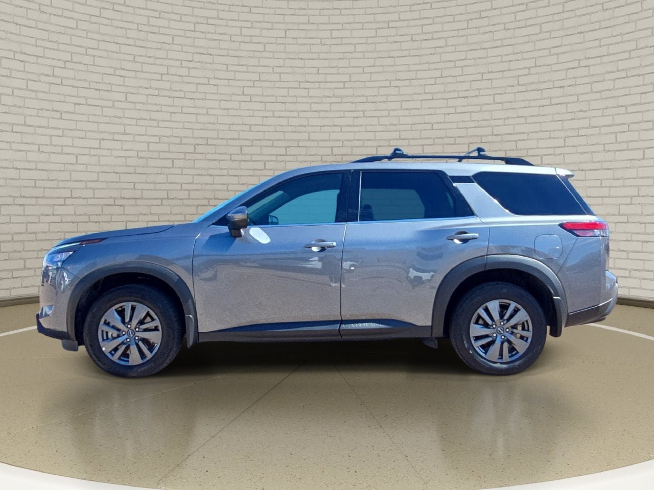 Used 2025 Nissan Pathfinder SV FWD image 8