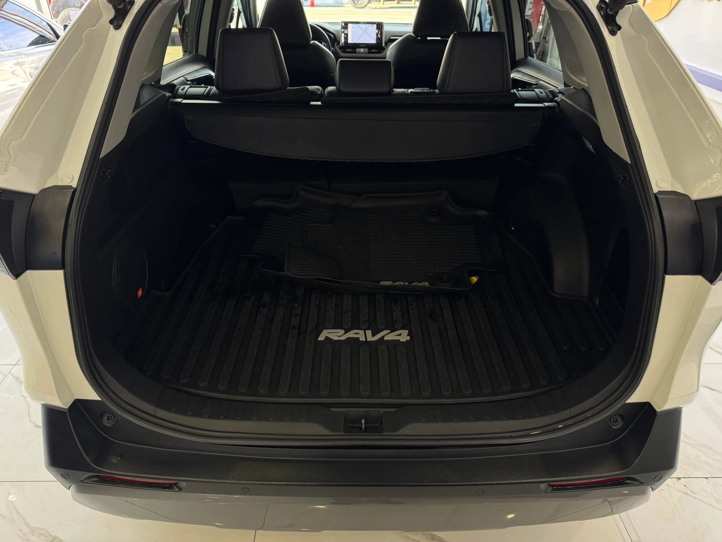 Used 2020 Toyota RAV4 Limited w/ Limited Grade Weather Package image 25