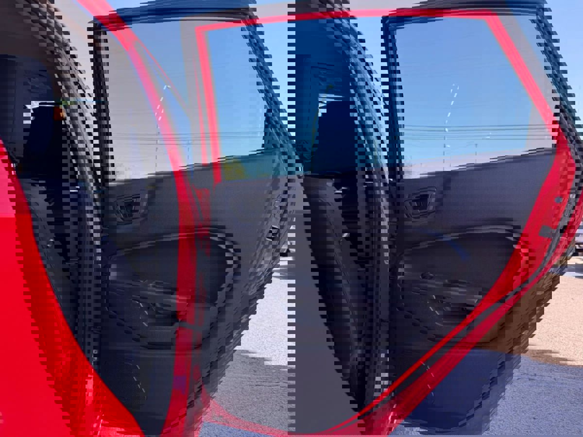 Used 2012 Ford Fiesta SE FWD image 33