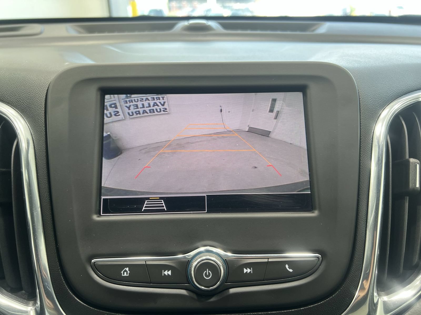 Used 2023 Chevrolet Equinox LT FWD image 17
