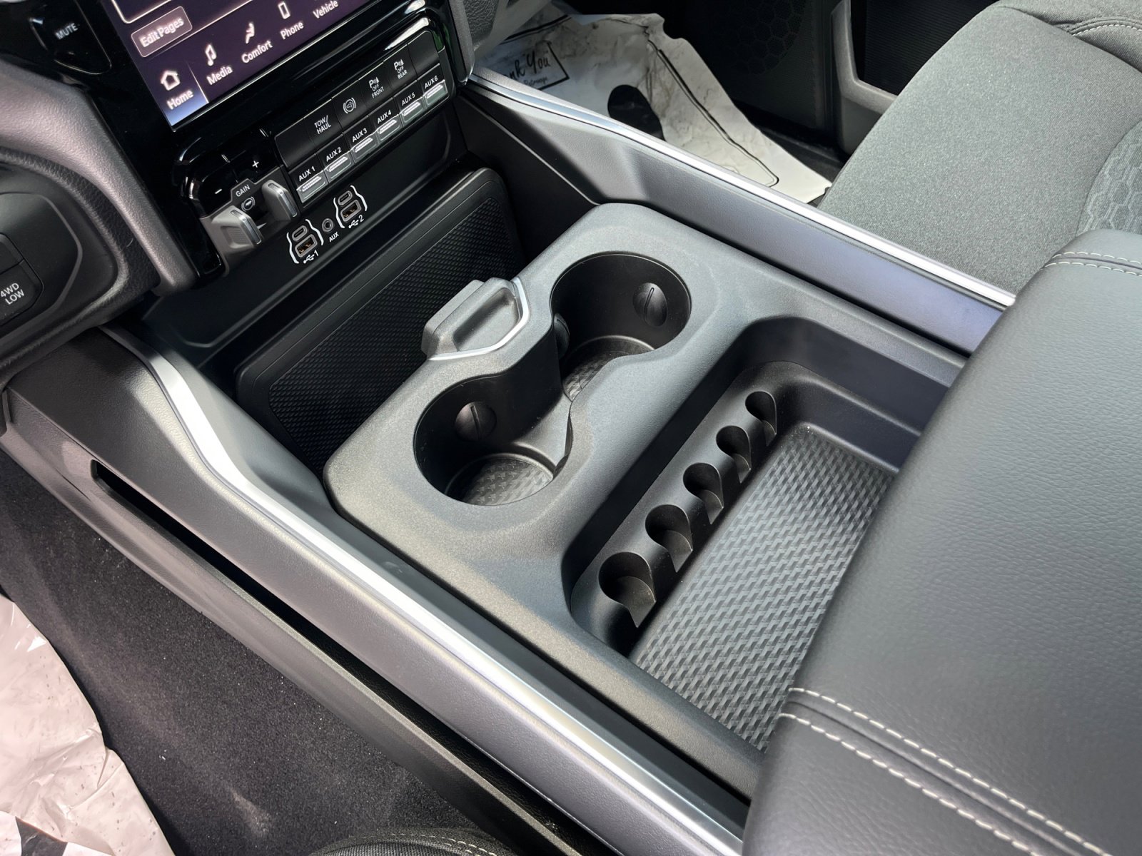 New 2025 RAM 2500 Big Horn AWD/4WD image 24