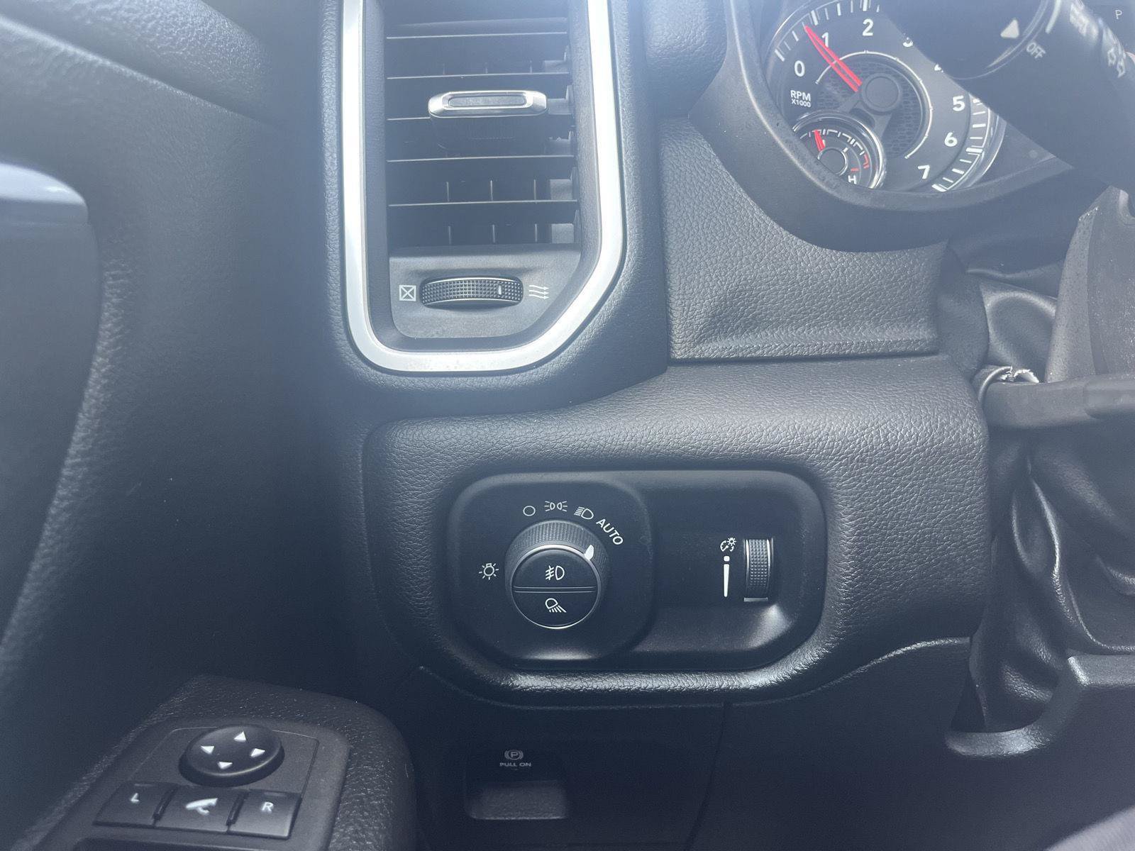Used 2023 RAM 1500 Big Horn AWD/4WD image 17