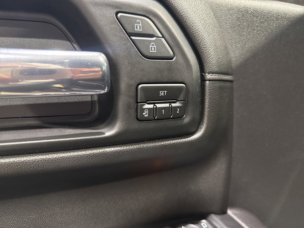 Used 2020 Chevrolet Silverado 1500 LTZ w/ LTZ Premium Package image 20