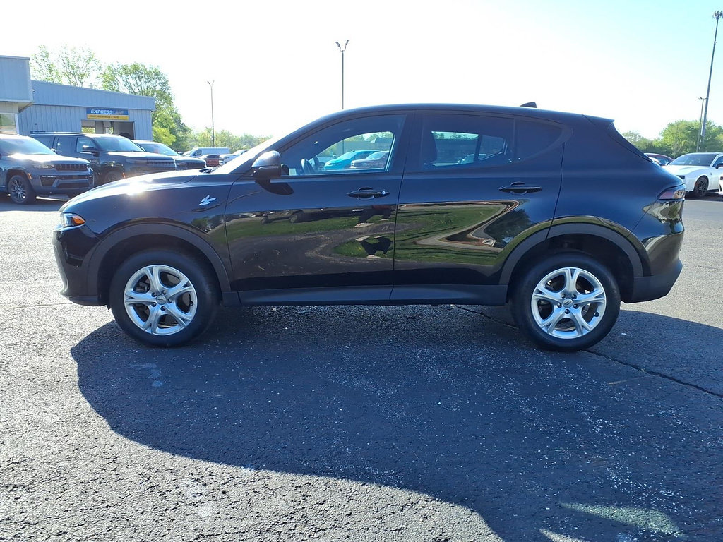 Used 2024 Dodge Hornet GT w/ Cold Weather Group AWD/4WD image 4