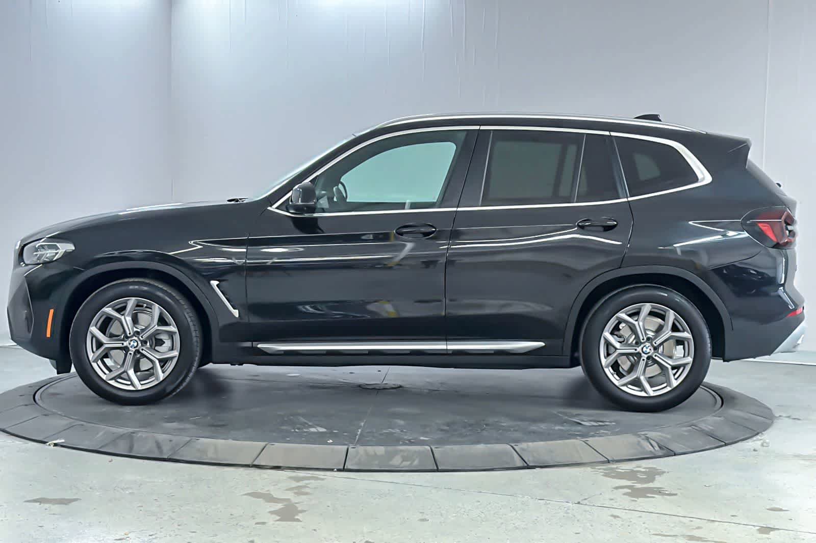 Used 2023 BMW X3 sDrive30i w/ Premium Package RWD image 5