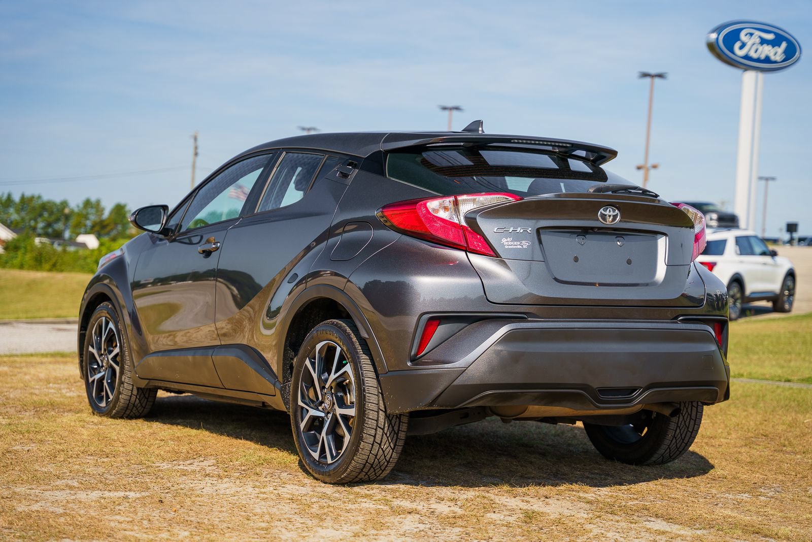 Used 2018 Toyota C-HR XLE FWD image 6