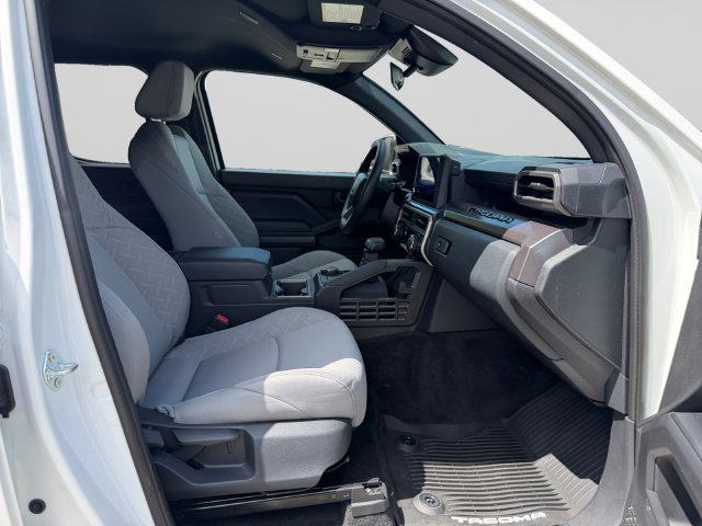 Certified 2026 Toyota Tacoma SR5 AWD/4WD image 15
