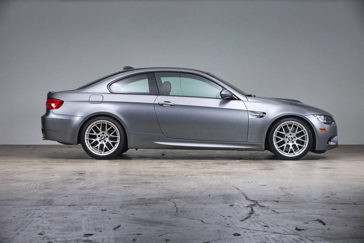 Used 2011 BMW M3 Coupe RWD image 4