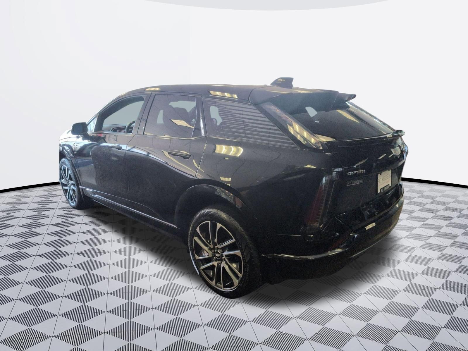 Certified 2025 Cadillac Optiq Sport 2 w/ LPO, Floor Liner Package AWD/4WD image 6