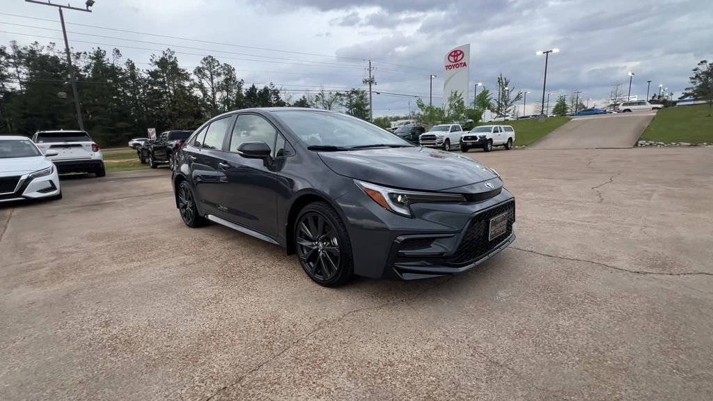 Used 2026 Toyota Corolla SE w/ SE Premium Package image 8