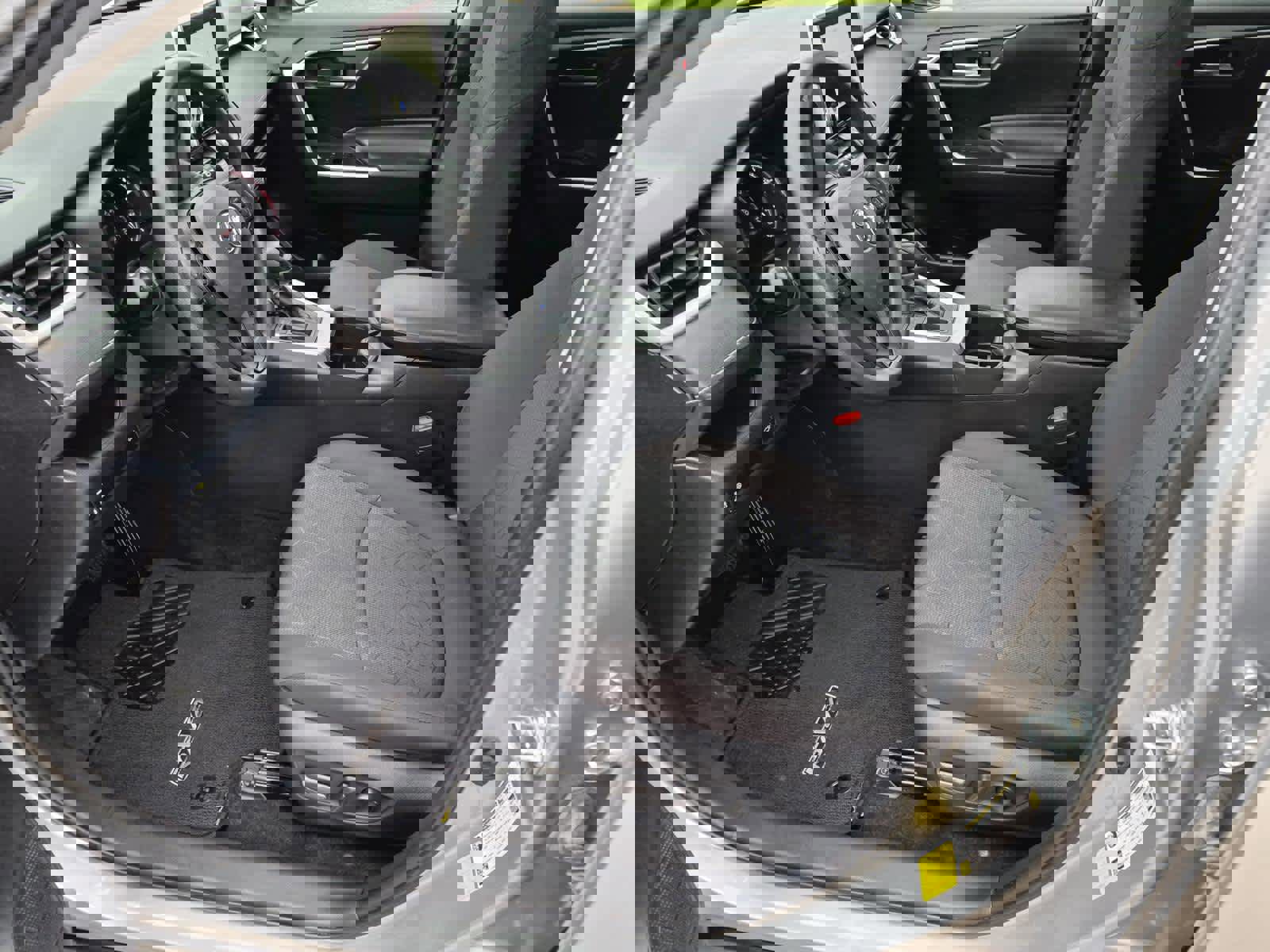 Used 2023 Toyota RAV4 XLE w/ Convenience Package image 11