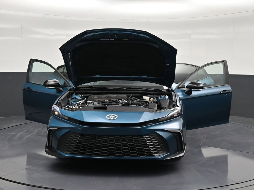 Used 2025 Toyota Camry SE w/ Convenience Package image 29