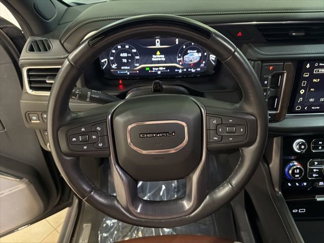 Used 2023 GMC Yukon XL Denali Ultimate AWD/4WD image 12