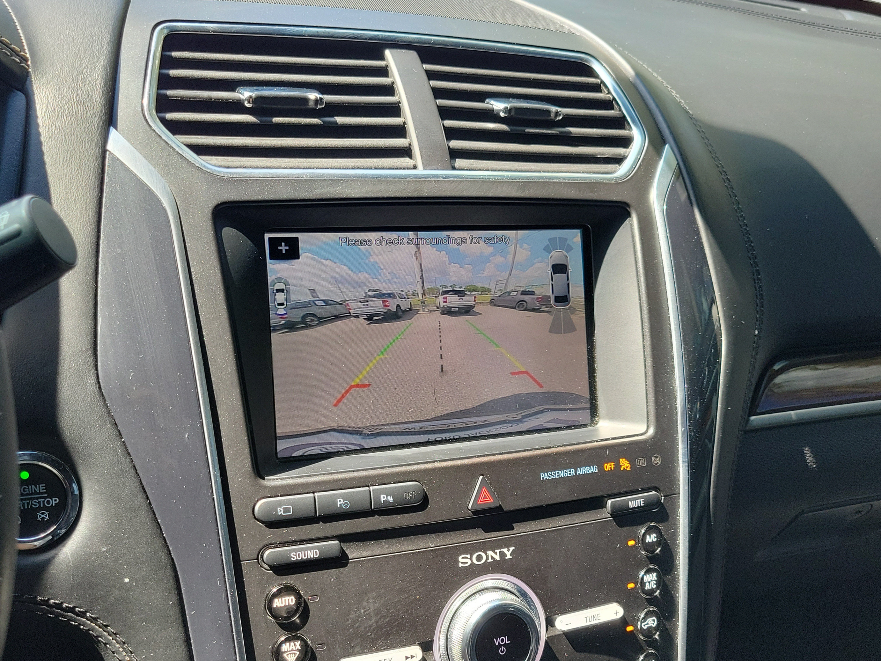 Used 2019 Ford Explorer Platinum AWD/4WD image 30