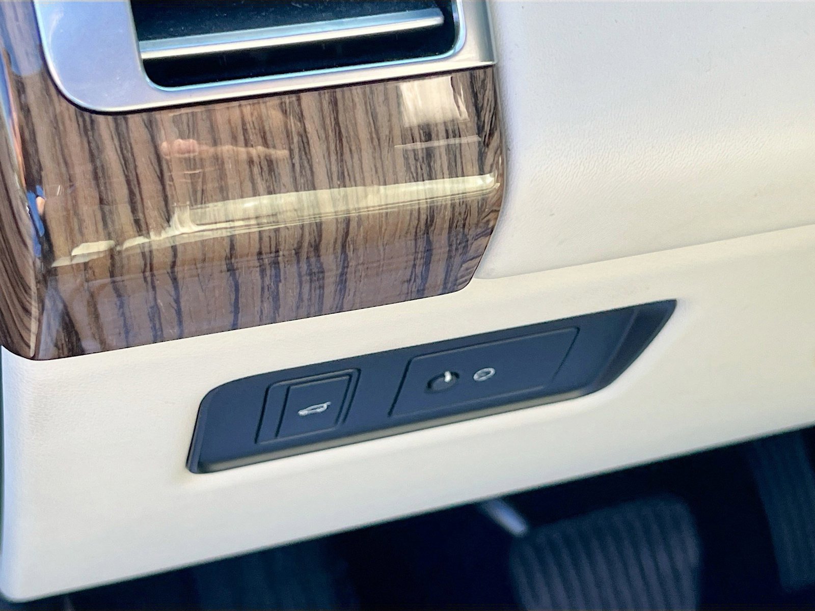 Used 2019 Land Rover Range Rover HSE AWD/4WD image 10