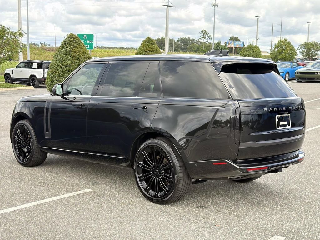 New 2026 Land Rover Range Rover Long Wheelbase SE AWD/4WD image 3