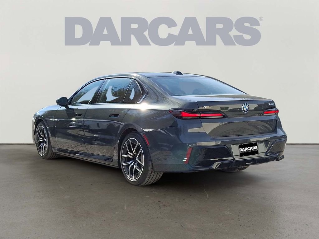 Certified 2025 BMW 750e xDrive w/ Executive Package image 4