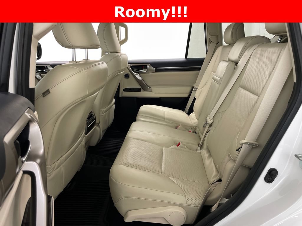 Used 2020 Lexus GX 460 Luxury w/ Accessory Package AWD/4WD image 17