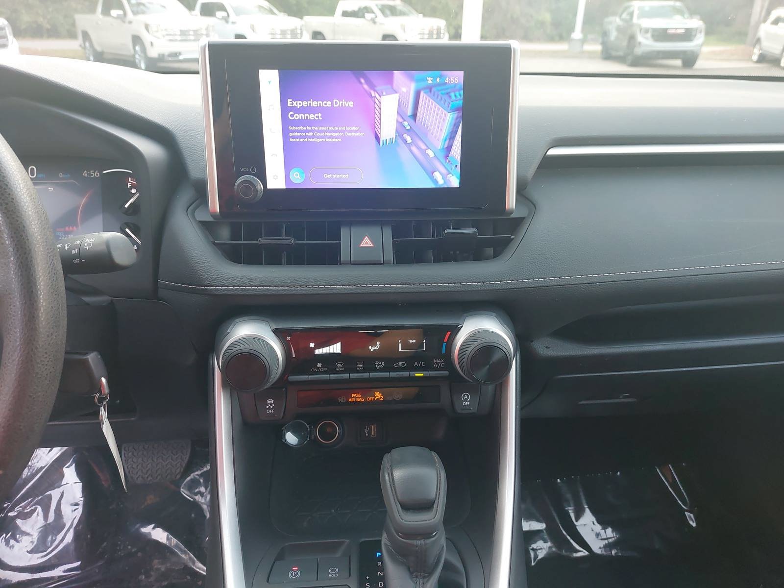 Used 2024 Toyota RAV4 LE FWD image 20
