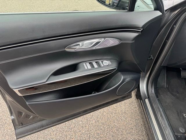 Certified 2024 Genesis GV70 2.5T image 19