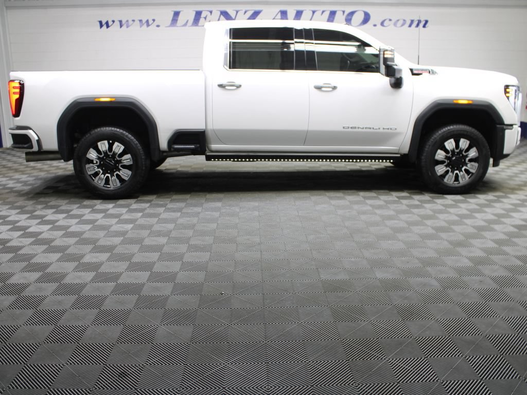 Used 2025 GMC Sierra 3500 Denali w/ Denali Reserve Package AWD/4WD video 2