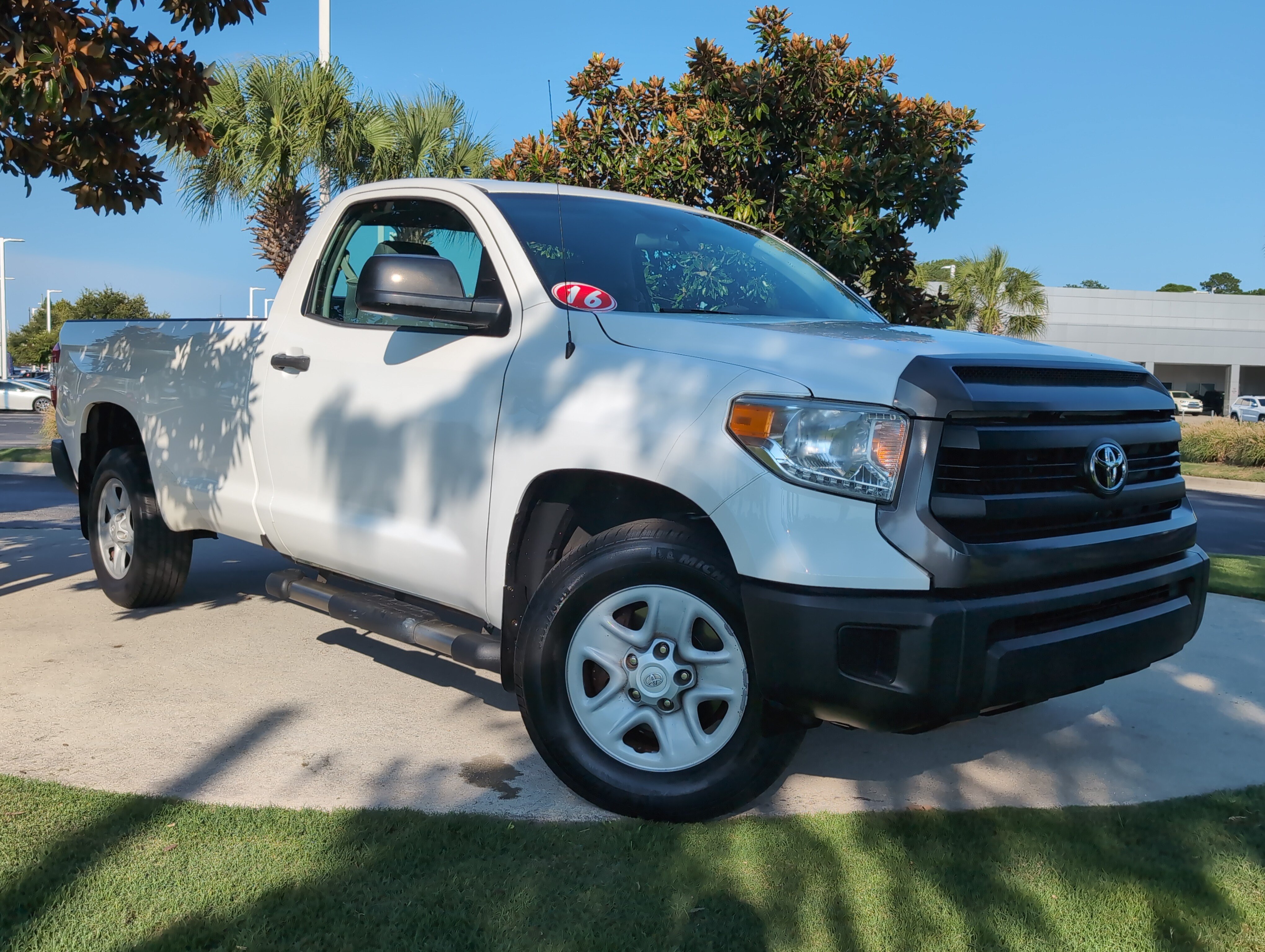 Used 2016 Toyota Tundra SR RWD image 2