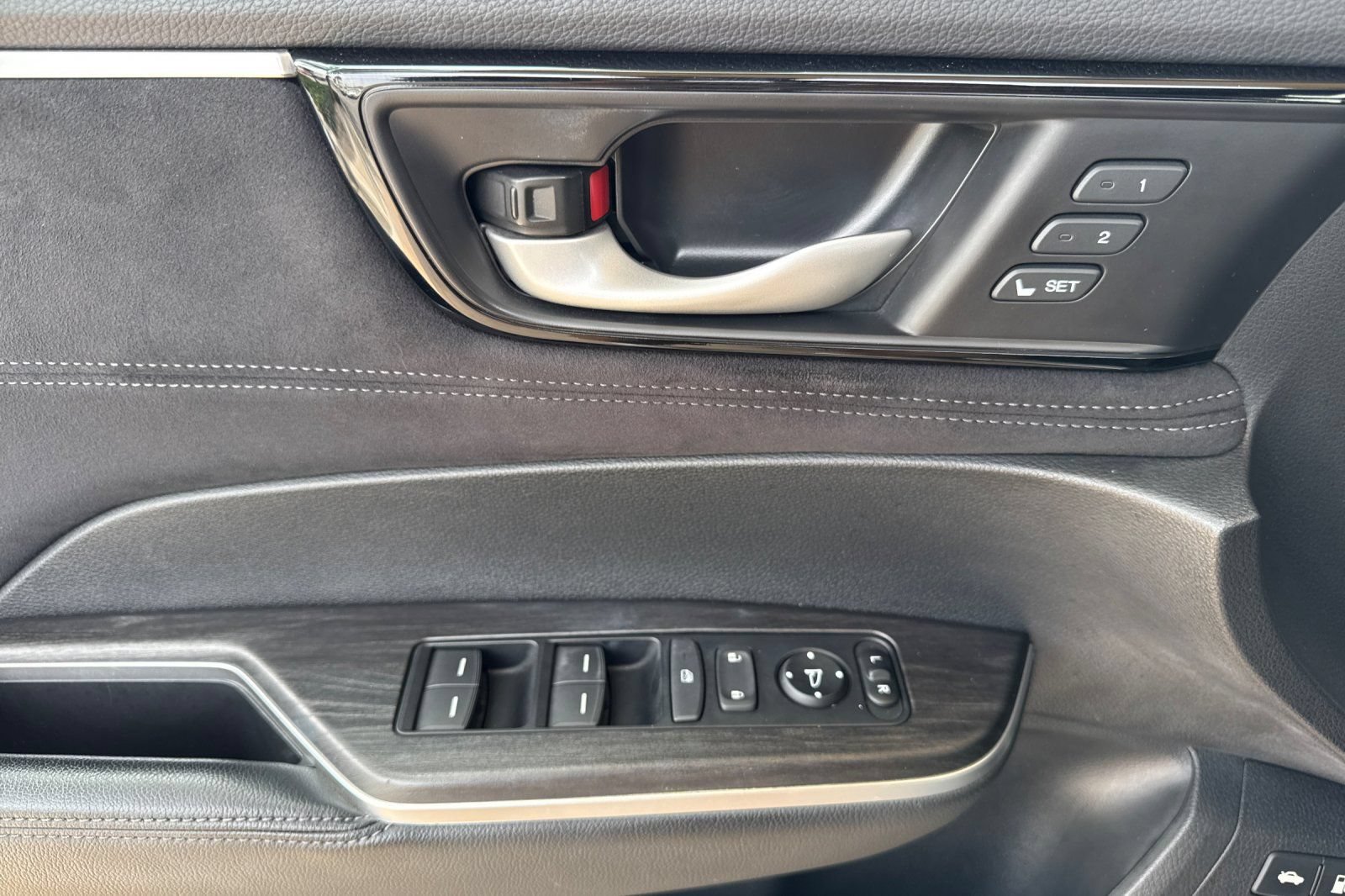 Used 2018 Honda Clarity Touring image 12