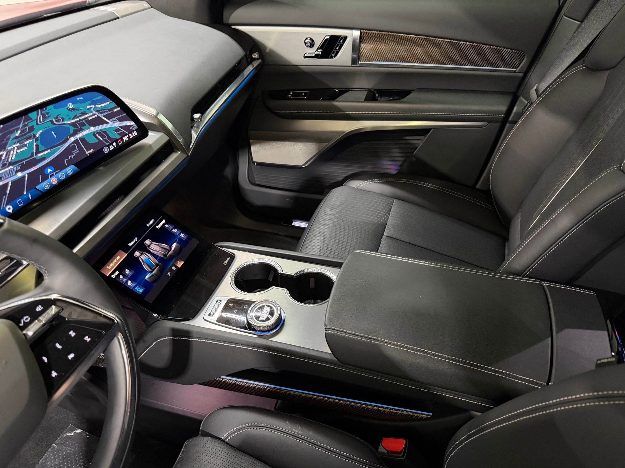 New 2026 Cadillac Vistiq Sport image 37