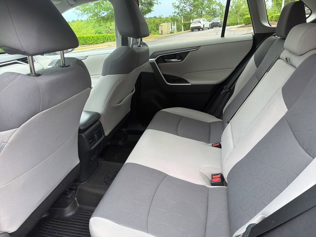 Used 2019 Toyota RAV4 XLE w/ Convenience Package AWD/4WD image 18