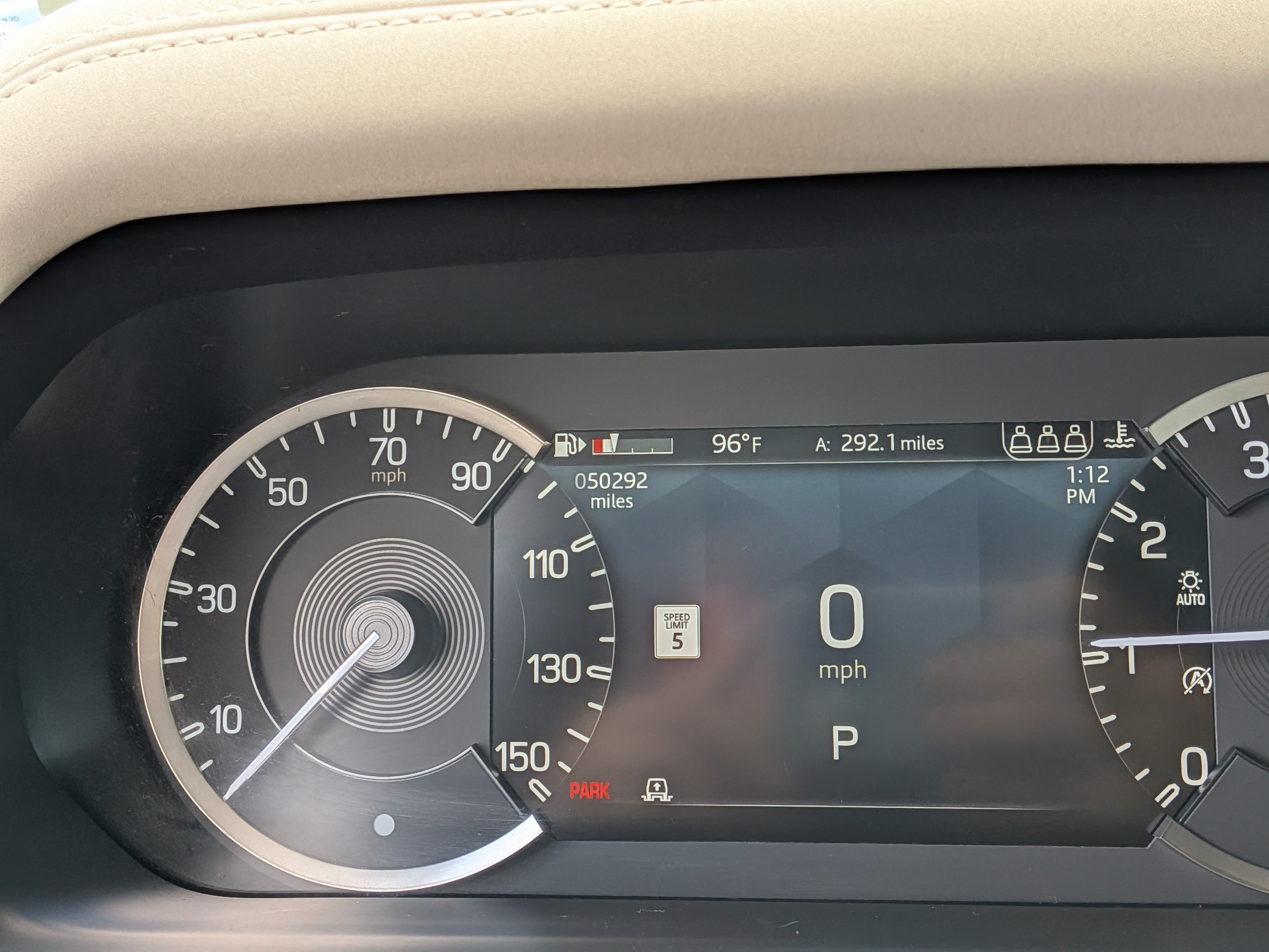 Used 2023 Land Rover Defender 110 SE AWD/4WD image 28