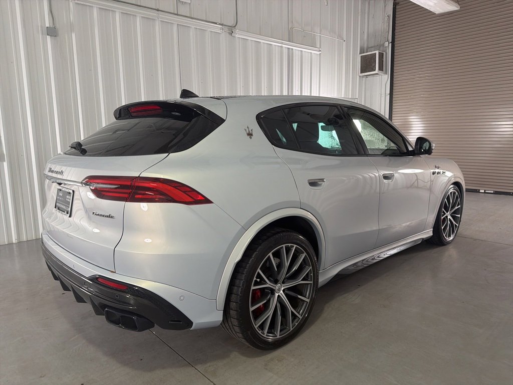 Used 2023 Maserati Grecale Trofeo image 7